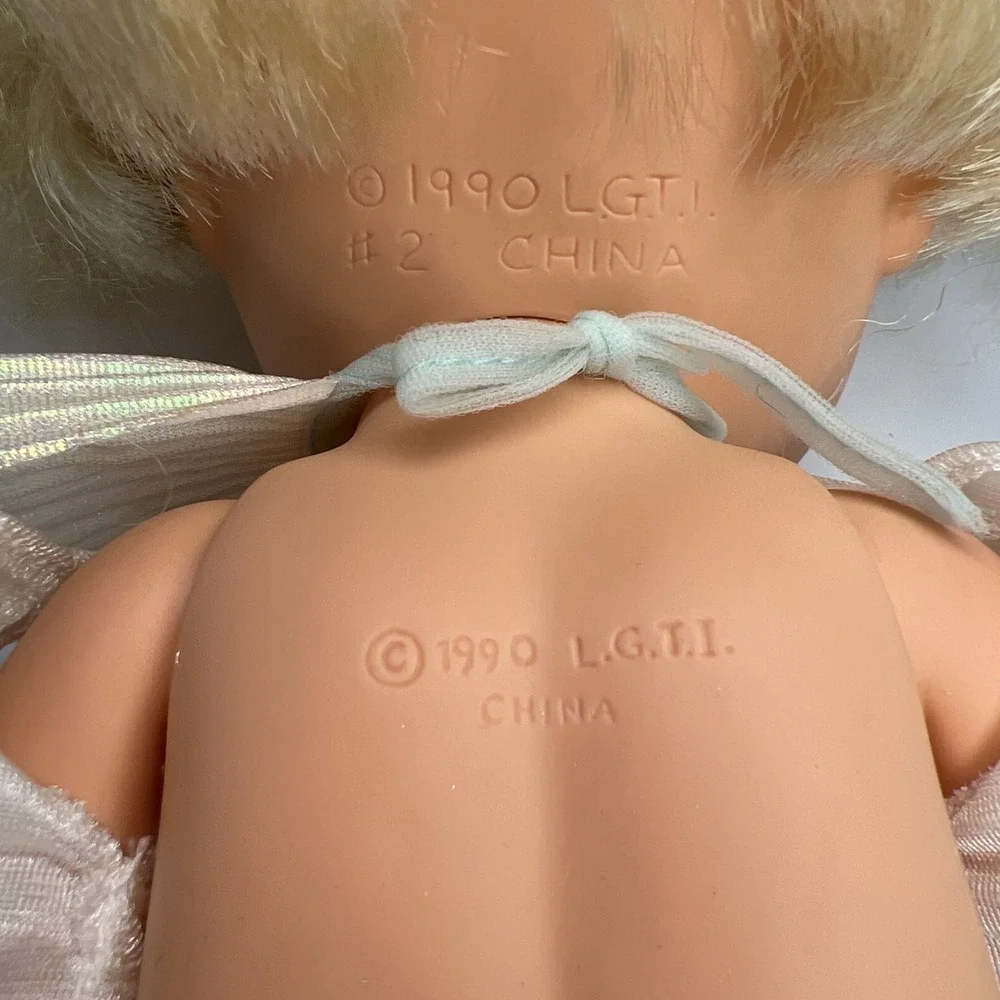 Vintage 1990 Galoob Baby Face So Surprised Suzie #2 Blue Eyes Silver Outfit